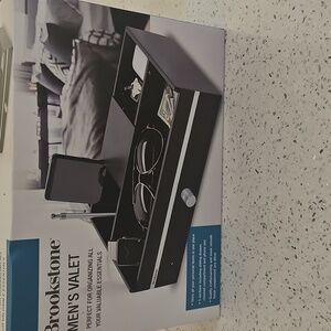 Brookstone Men’s Valet